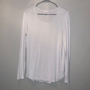 This long sleeve top is a soft, comfortable top with many styling possibilities!